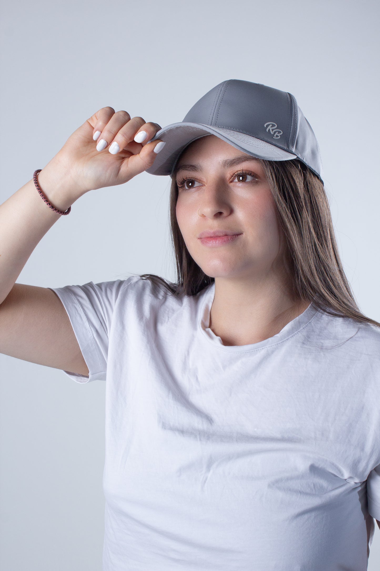 Gorra deportiva e impermeable gris perla