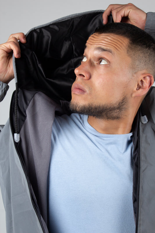 Chaqueta reflectiva con cierre negro