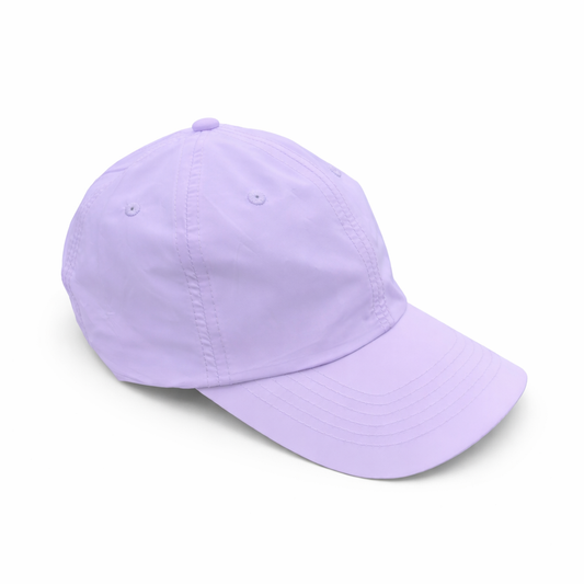 Gorra deportiva e impermeable lila.