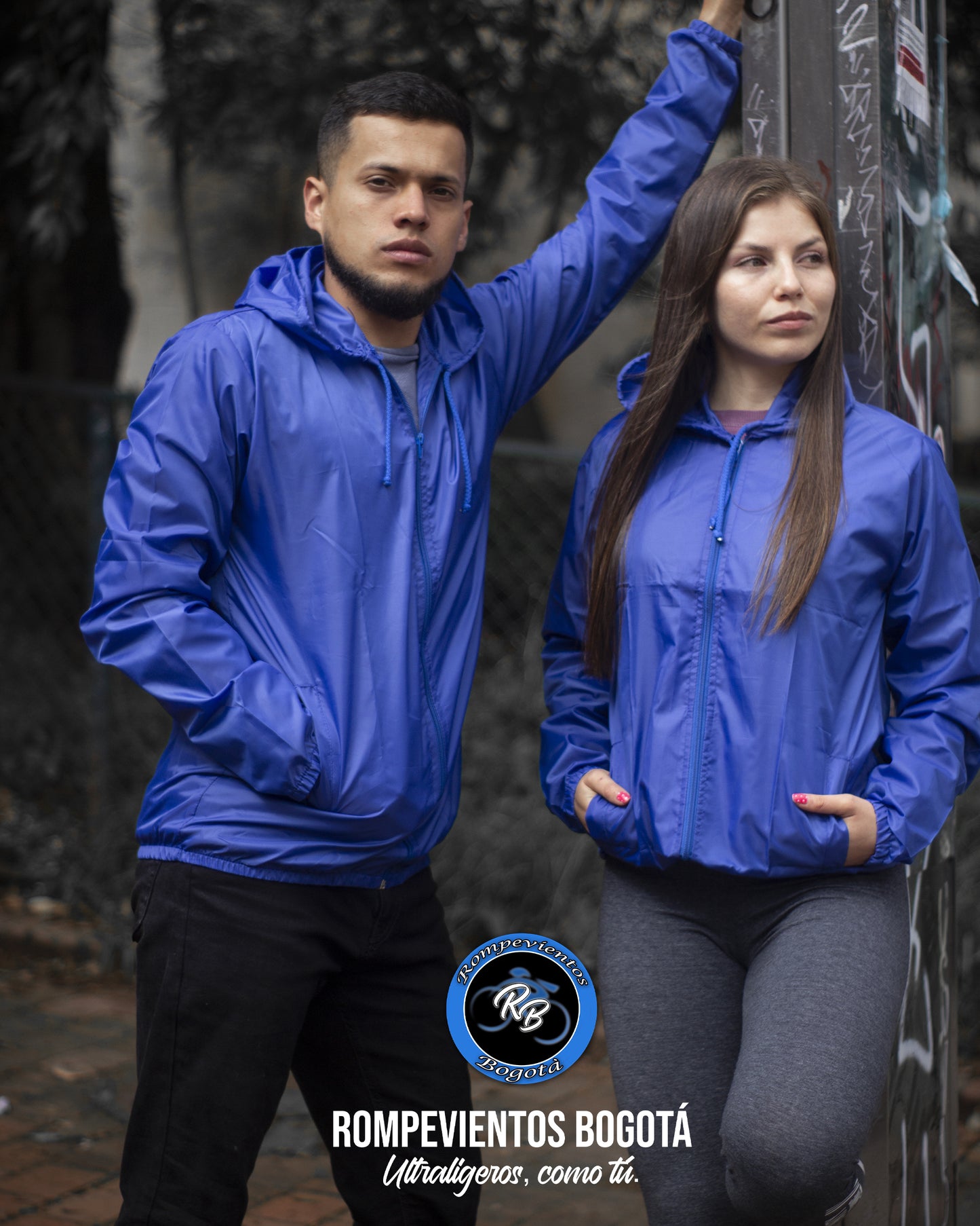 Rompeviento azul rey