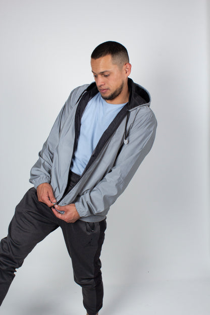 Chaqueta reflectiva con cierre negro