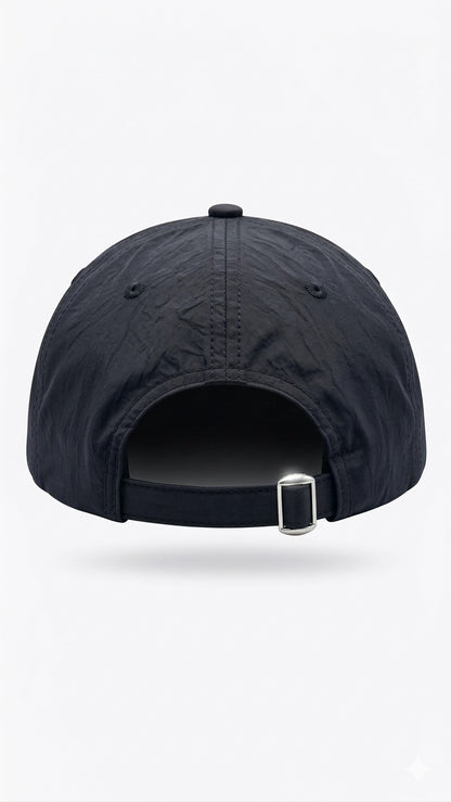 Gorra deportiva e impermeable negra